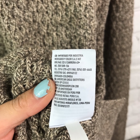 American Eagle V Neck Pullover Sweater - Picture 5 of 6